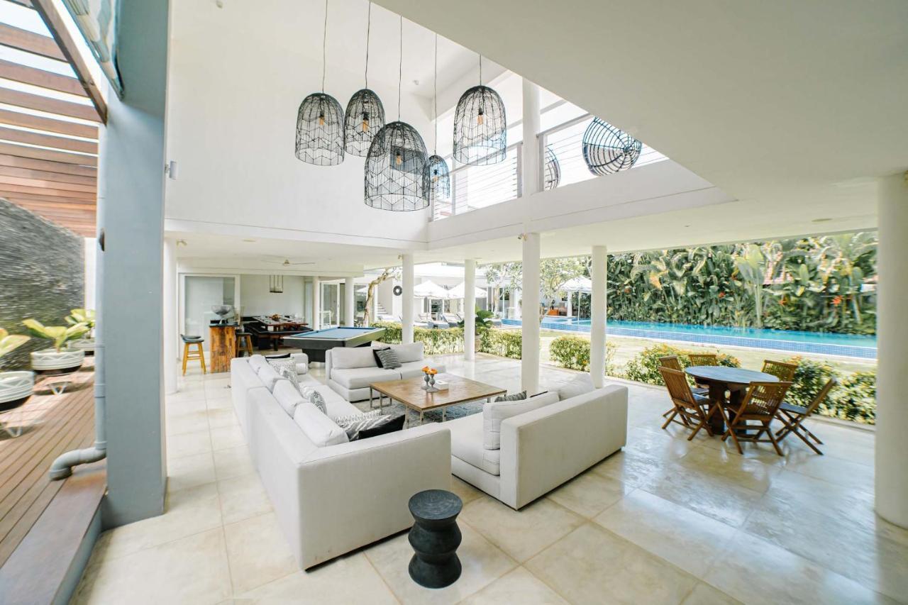 Villa Cassamia Bali - Spacious Luxury 5 Bedroom Villa Jimbaran